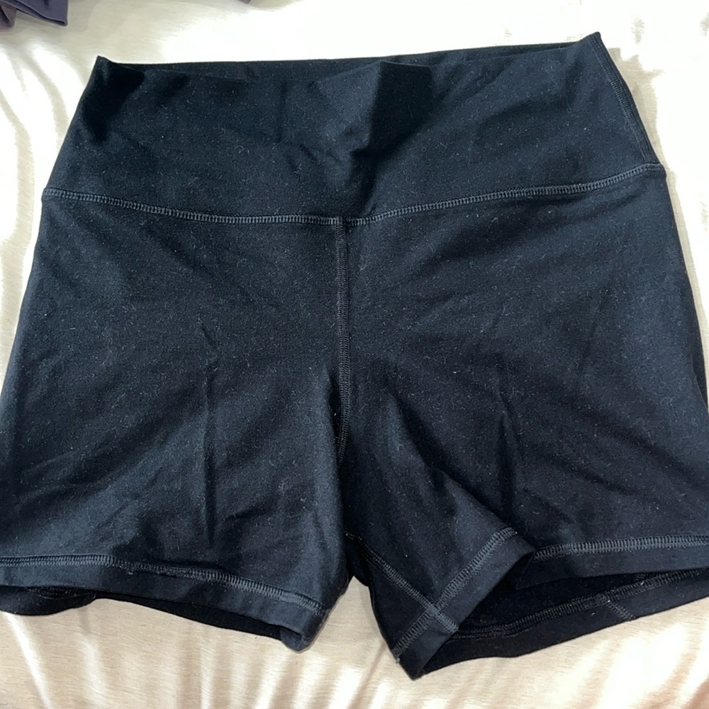 FLEO size medium shorts